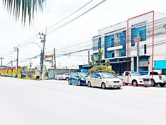 ขายอาคารพาณิชย์ / สำนักงาน - ค้าขายได้ ใกล้ตลาดไท ตึกแถวติดถนนเอราวัณ1ในชุมชน วิวคลอง 16.4ตรว. 2.5ชั้น คลอง2 คลองหลวง ปทุมธานี o86-3ol-6l6l