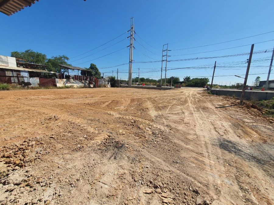 ให้เช่าที่ดิน - เช่าที่ดินแปลงสวย 1 ไร่ ติดถนนกำลังตัดใหม่ บนถนนทางหลวงสาย 2004