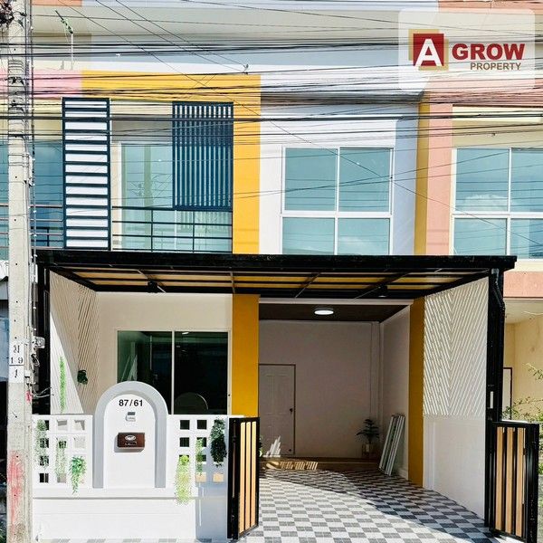 ขายทาวน์เฮาส์ - หมู่บ้านเพ็ญศิริ 4 ซอยเลียบวารี 25/1 บ้านต้นซอย เฟอร์นิเจอร์ครบ ตกแต่งพร้อมอยู่