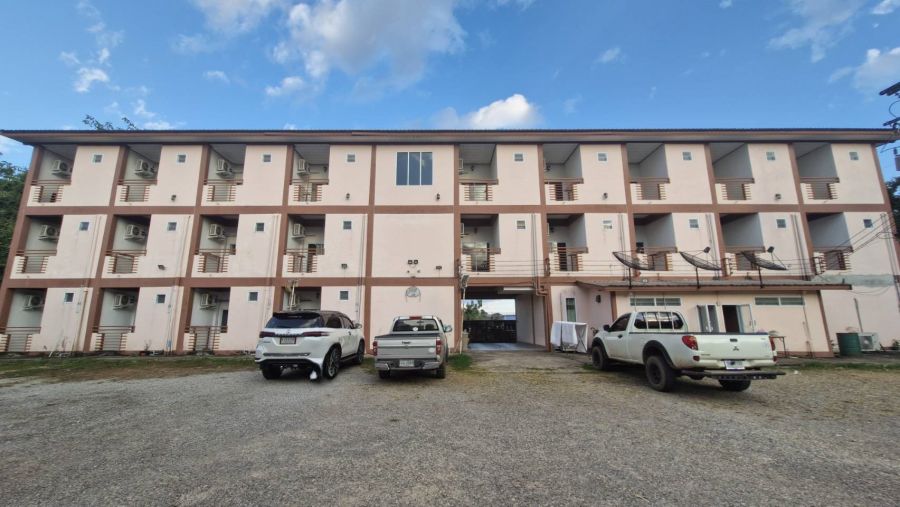 ขายที่ดิน - ขายด่วน โรงแรม 3 ชั้น 1 อาคาร รวม บ้าน 2 ชั้น 1 หลัง + บ้าน 1 ชั้น 1 หลัง พร้อมที่ดิน ( ขายยกแปลง)