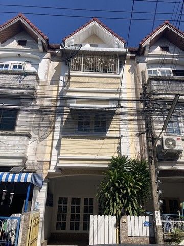 ให้เช่าทาวน์เฮาส์ - ให้เช่าทาวโฮม3 ชั้น โครงการ หมู่บ้านพิบูลย์ลาดพร้าว101 แยก48 ใกล้เดอะมอลล์บางกะปิ ใกล้รถไฟฟ้าสถานีลาดพร้าว101
