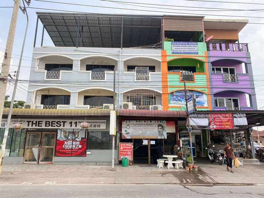 ให้เช่าอาคารพาณิชย์ / สำนักงาน - ปล่อยเช่าด่วน ตึกอาคารพาณิชย์ 3 ชั้น ด้านล่างทำร้านค้าธุรกิจได้ ติดถนนชัยพฤกษ์ 1 ทางลงหาดจอมเทียน