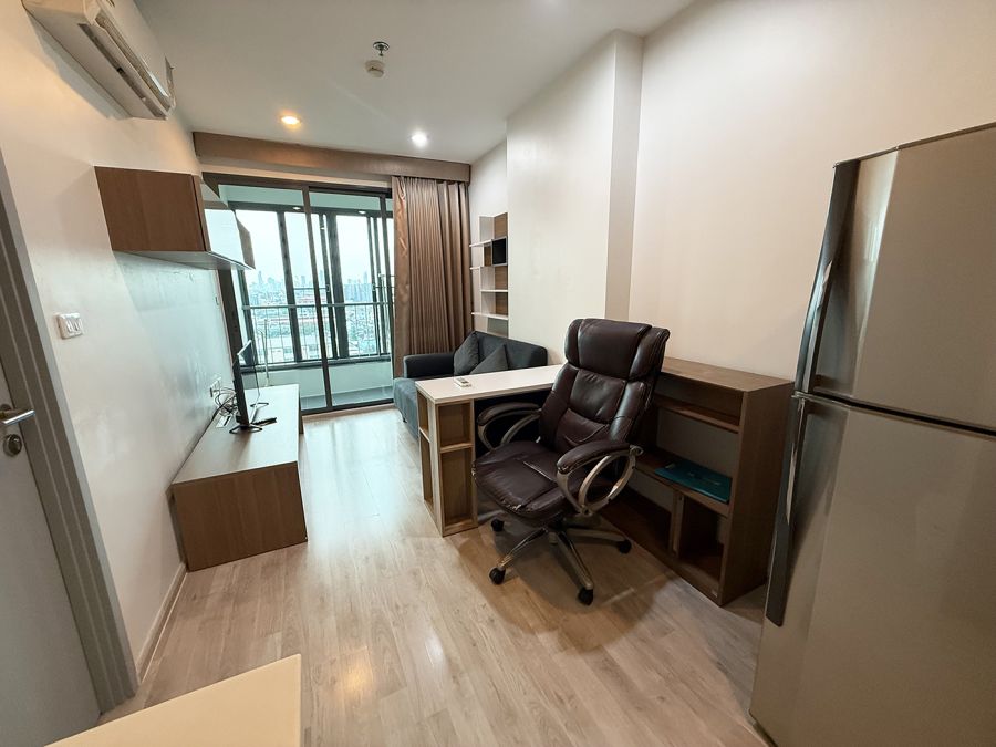 ขายคอนโด - ขาย คอนโด พร้อมอยู่ เฟอร์ครบ: Ideo Mobi Charan-Interchange (ไอดิโอ โมบิ จรัญ-อินเตอร์เชนจ์)