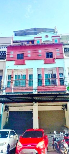 ให้เช่าอาคารพาณิชย์ / สำนักงาน - รพ.สินแพทย์รามอินทรา 300 ม. อาคารพาณิชย์ 4.5 ชั้น 2 คูหา MRTคู้บอน 800ม. แม็คโคร รามอินทรา 200 ม.