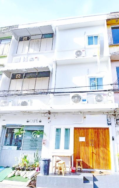 ให้เช่าอาคารพาณิชย์ / สำนักงาน - ตกแต่งพร้อมเฟอร์ฯครบ 4นอน ข้าวสาร 550ม. MRTสามยอด 1.57กม. เยาวราช 3 กม. ให้เช่าตึกแถวโฮสเทล 3 ชั้น 24 ตร.วา. 290 ตร.ม. 5 น้ำ