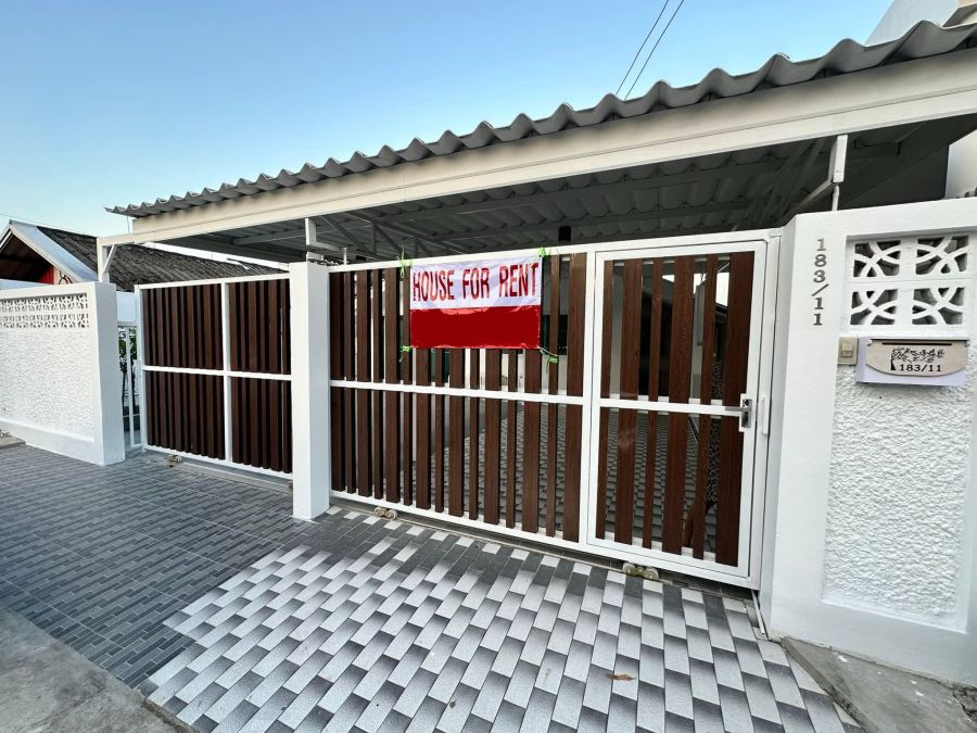 ให้เช่าบ้าน - ให้เช่า บ้านเดี่ยว ชั้นเดียว โครงการ สัมมากร รามคำแหง 112 รีโนเวทใหม่ทั้งหลัง เฟอร์ครบ ราคา 28,000 บาท/เดือน