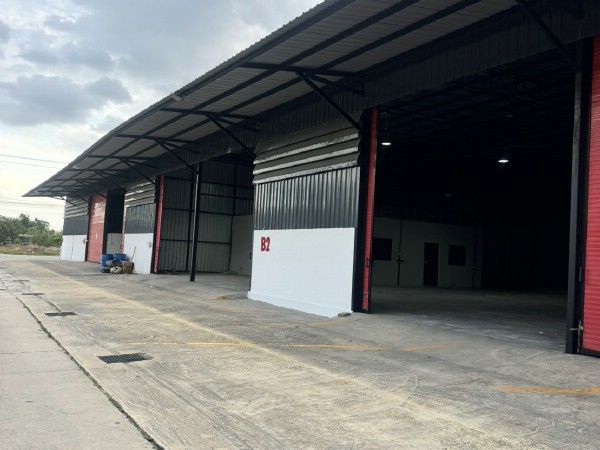 ให้เช่าโรงงาน / โกดัง - ให้เช่าโกดังโชว์รูมพร้อมออฟฟิศทำเลดีติดถนนนิมิตรใหม่ พื้นที่ใช้สอย 210 ตรม.