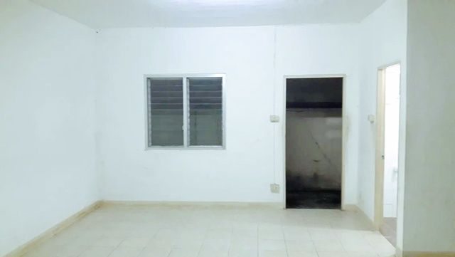 ให้เช่าทาวน์เฮาส์ - ตลาดรวยมาร์เก็ต 750 ม. ให้เช่าทาวน์เฮ้าส์ 2ชั้น 3นอน ปั๊ม ปตท. ประชาอุทิศ-สุขสวัสดิ์ 550 ม. 2 น้ำ 20 ตร.วา. 160ตร.ม.