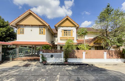 ขายบ้าน - บ้านเดี่ยว หมู่บ้าน วรารมย์ เพชรเกษม 81 (หลังริม)