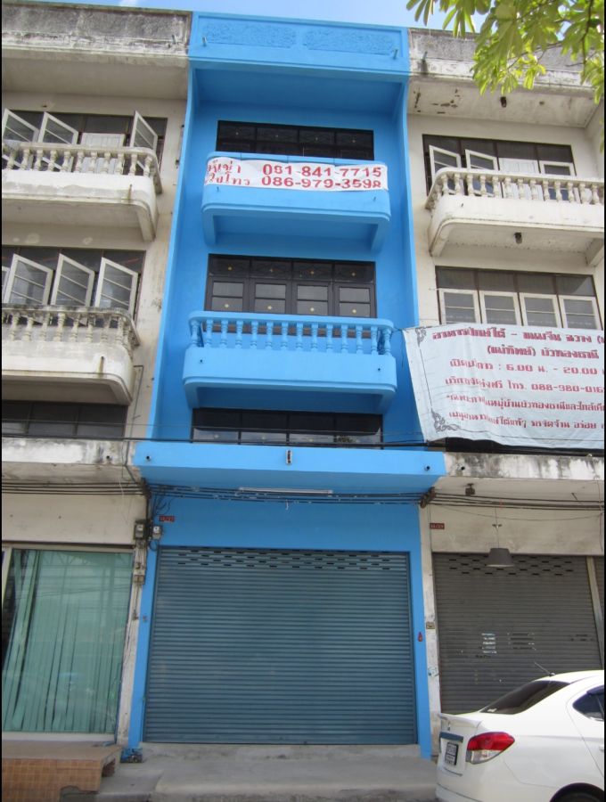 ขายอาคารพาณิชย์ / สำนักงาน - ขายอาคารพาณิชย์ 4 ชั้น ในหมู่บ้านบัวทองธานี ติดถนนกาญจนาภิเษก