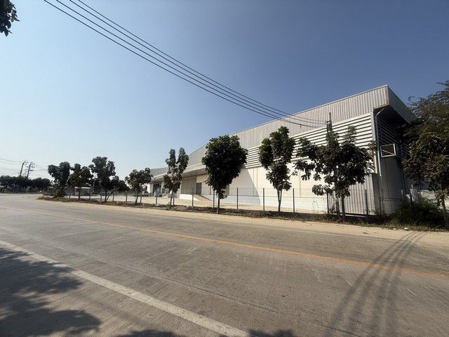 - ให้เช่าโกดัง คลังสินค้า บนที่ดิน 2 ไร่ 2 งาน ผังสีเขียว พื้นที่ 2,523 ตรม.ถนนเทพารักษ์-ลาดหวาย