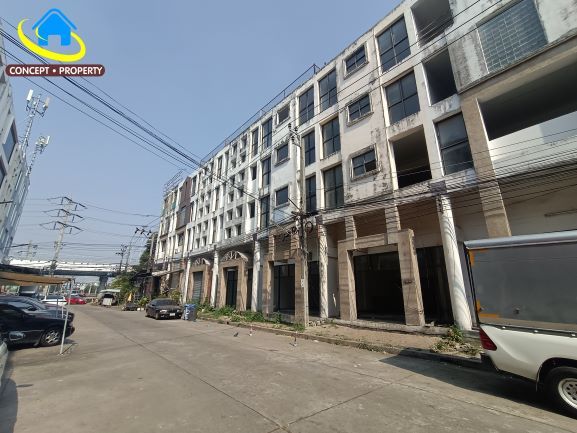 - ขายถูก ให้เช่าอาคารพาณิชย์ หมู่บ้าน ลีลาวดี สุวินทวงศ์ หนอกจอก มีทั้งหมด 4 คูหา ขายรวมหรือขายแยกได้ โครงสร้างแข็งแรง เพดานสูง เหมาะทำโฮมออฟฟิศ โกดัง