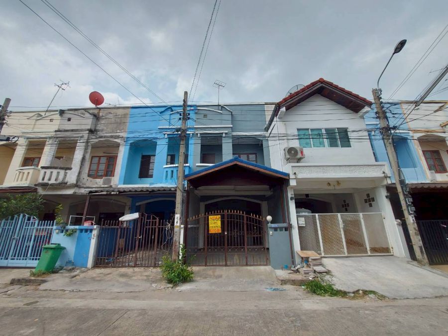 - ขายบ้าน 2 ชั้น หมู่บ้านพิชาดา ใกล้เทศบาลเมืองพิมลราช