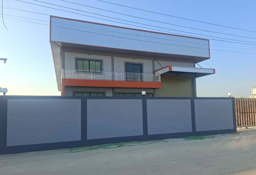 - ขายและให้เช่า โรงงานอุตสาหกรรมมือหนึ่ง สมุทรสาคร ขอใบรง.4ได้ พื้นที่ใช้สอย 560-800 ตรม.