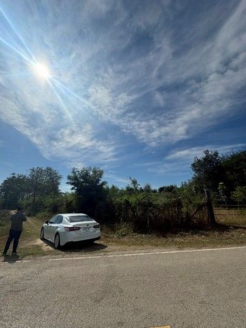 - ขายที่ดินเปล่า ติดถนน นิคมพัฒนา - เมืองลำปาง ตำบลนิคมพัฒนา อำเภอเมืองลำปาง จังหวัดลำปาง