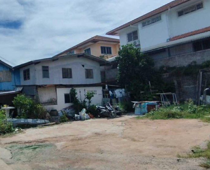 - ขายที่ดินพัทยาใต้ถมแล้ว 71 ตรว. หลังตลาดรัตนากร ทำเลดีซอยเทพประสิทธิ์11 ใกล้หาด3กม. อ.บางละมุง ชลบุรี