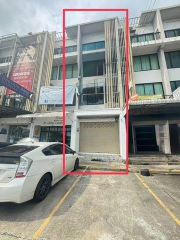 - ขายถูกสุดในโซน โฮมออฟฟิศ 4 ชั้น 17.5 ตรว.โครงการ Fifth Avenue Ladkrabang