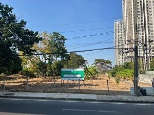 - ขาย / ให้เช่า ที่ดินแปลงใหญ่ติดถนนพระราม 9 เนื้อที่ 7-2-85 ไร่ **เจ้าของขายเอง**