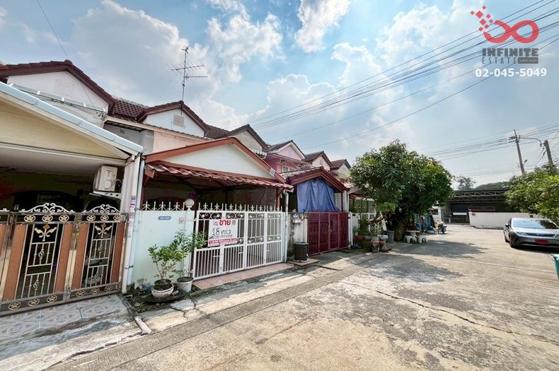 - ขายทาวน์เฮาส์ ม.กรุงทอง นวมินทร์ 111 พร้อมอยู่ 2 ชั้น 18 ตรว.ใกล้ BTS สีชมพู