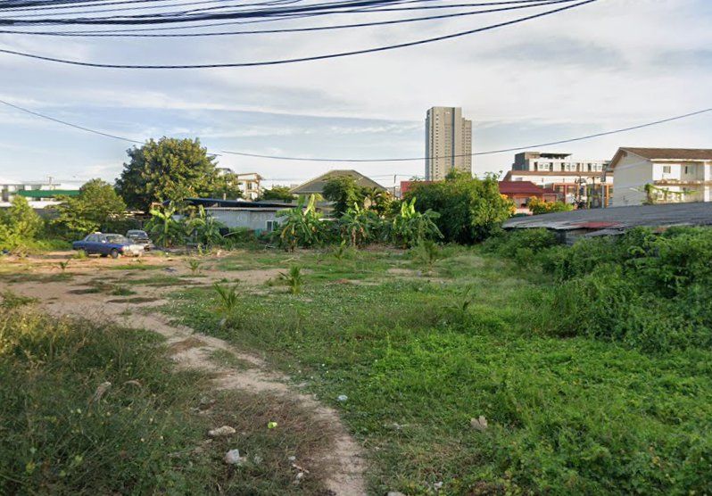 - ขายที่ดินทำเลดีเนินพระถมแล้ว 1 ไร่ ติดถนนซ.หมู่บ้านโมเดิร์นซิตี้ ใกล้ห้างแหลมทอง900เมตร เมืองระยอง