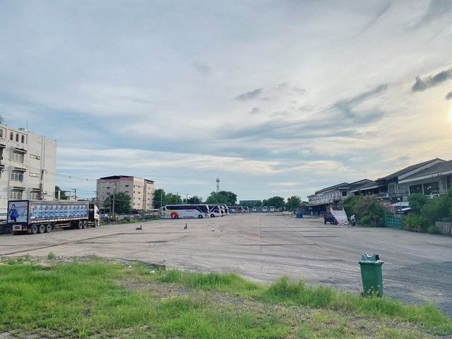 - ขายที่ดิน 10-3-62ไร่ ติดถนนใหญ่ พหลโยธิน75 รังสิต ดอนเมือง ทำเลดีย่านธุรกิจ ใกล้สนามบินดอนเมือง เหมาะทำคอนโด โรงแรม