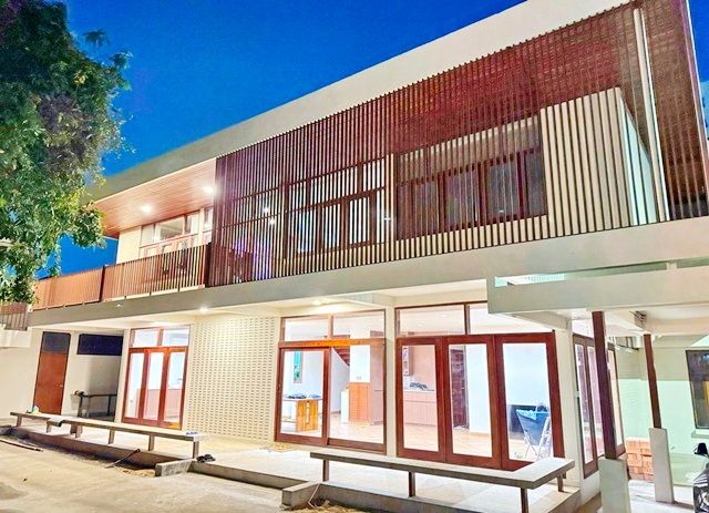 - สะพานพระราม8 600 ม.6นอน MRT บางยี่ขัน 1.0 กม. บ้านเดี่ยวสุดหรู ฟังก์ชัน 4 น้ำ จรัญสนิทวงศ์ 40-46 ใกล้สวนหลวง ใหญ่ 170 ตร.วา. 500 ตร.ม.