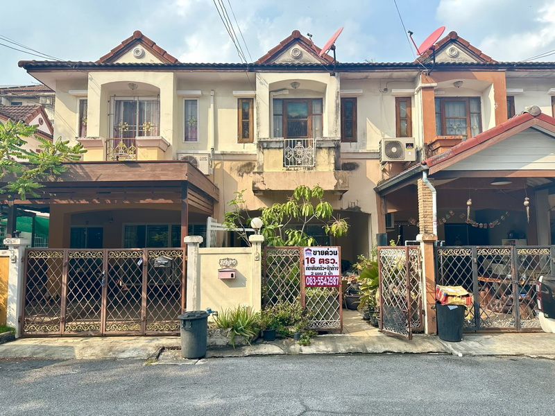 - ขายทาวน์เฮ้าส์ หมู่บ้านเคซี6 ถ.พระยาสุเรนทร์45(คลองสามวา) พื้นที่16ตรว. ถูกกว่านี้มีอีกไหม! ราคาเพียง1.3ล้าน ใกล้ทางด่วนจตุโชติ-วงแหวน(บางนา-บางปะอิน)