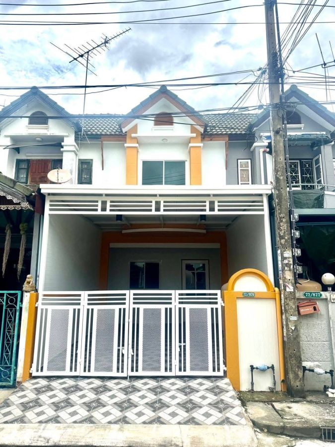 - ขายทาวน์เฮ้าส์ หมู่บ้านไดมอนด์วิลล์ ลำลูกกา คลอง 2