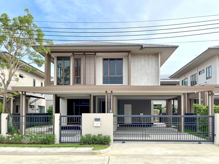 - บ้านเดี่ยวหรู 2 ชั้น โครงการบุราสิริ กรุงเทพกรีฑา | 4 ห้องนอน พื้นที่ใช้สอย 224 ตร.ม.