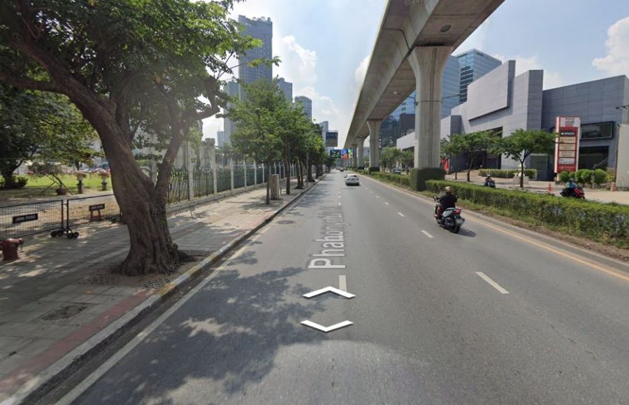 - ขายบ้านพร้อมที่ดิน ลาดพร้าว 1 ใกล้ BTS ห้าแยกลาดพร้าว