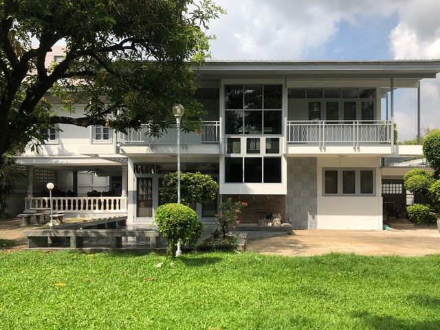 - ให้เช่าบ้านเดี่ยว 2 ชั้น 200 ตรว. สุขุมวิท 62 ใกล้ BTS บางจาก เพียง 400 เมตร ใกล้ทางด่วน