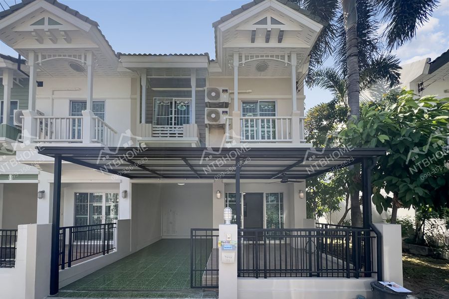 - เดอะวิลล่า รัตนาธิเบศร์ แปลงมุม ต่อเติมครบพร้อมอยู่ ทำเลดีในซอยท่าอิฐ ใกล้รถไฟฟ้าสายสีม่วง