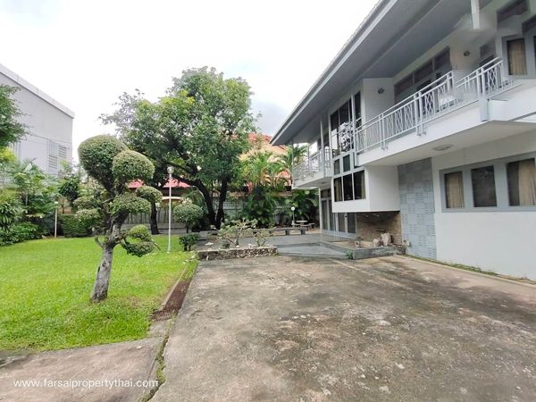 - ให้เช่า บ้านเดี่ยว 2 ชั้น เนื้อที่ 200 ตารางวา พื้นที่ใช้สอย 400 ตารางเมตร 4 ห้องนอน 3 ห้องน้ำ แอร์ เฟอร์นิเจอร์ครบ