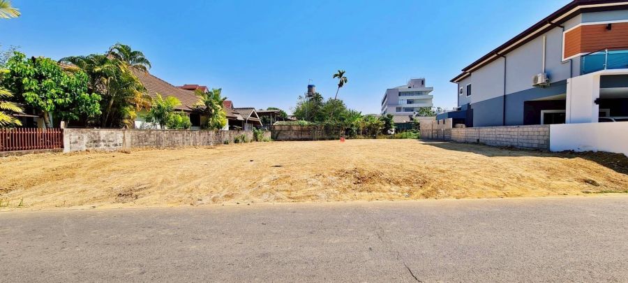 - ขายที่ดิน 166 ตร.ว. ผังสีแดง ใจกลางเมืองหางดง ทำเลศักยภาพ ถมแล้ว พร้อมต่อยอดทางธุรกิจ