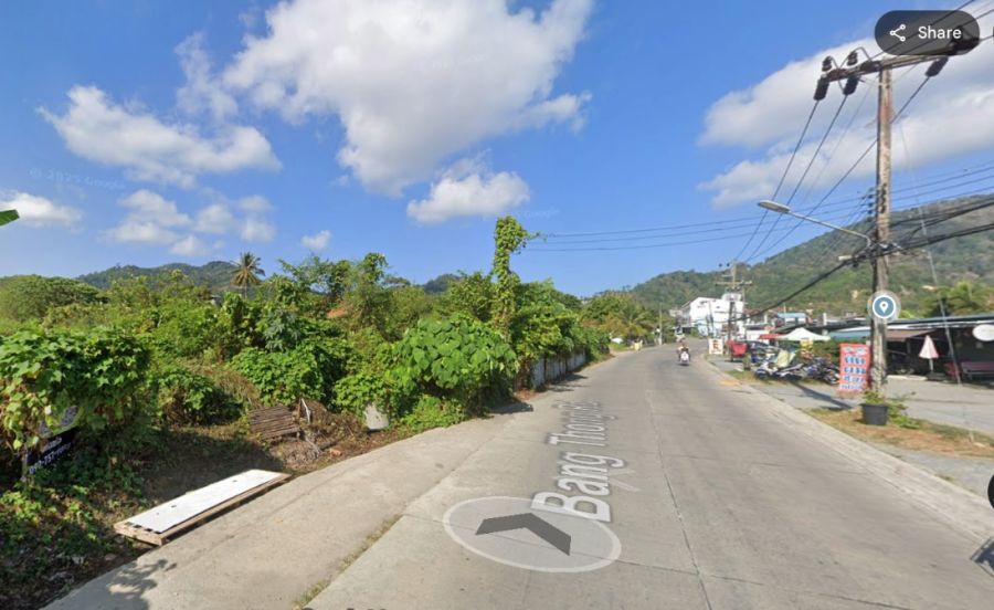 - ขายที่ดินกะทู้-ป่าตอง(บางทอง) อ.กะทู้ ภูเก็ต โฉนด เนื้อที่ 12-1-67 ไร่ พื้นที่สีส้ม-เหลือง หน้ากว้างติดถนนบางทอง 85ม.