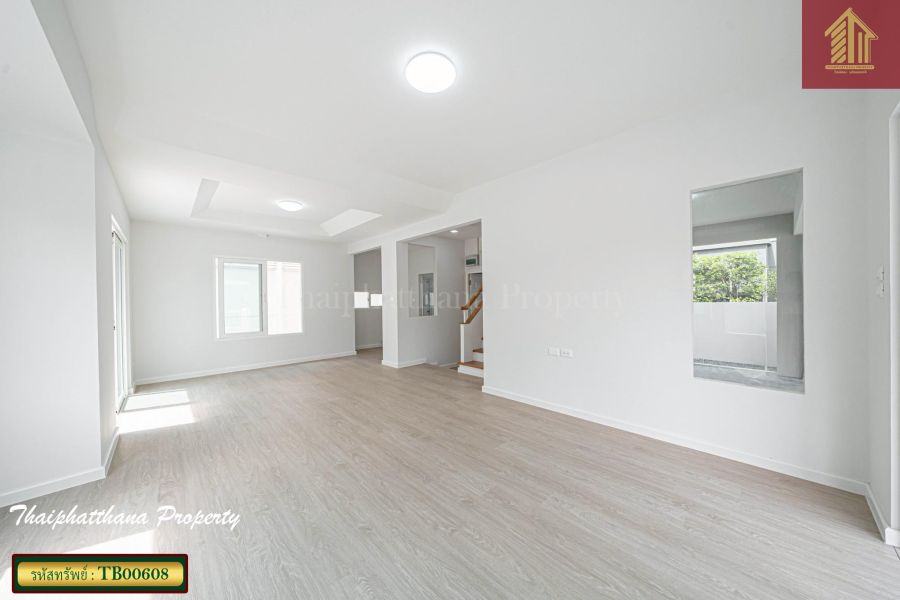 - มัณฑนา เลค วัชรพล สุขาภิบาล 5 บ้านรีโนเวทใหม่ ใกล้ทางด่วน รามอินทราอาจณรงค์ วงแหวนรอบนอก