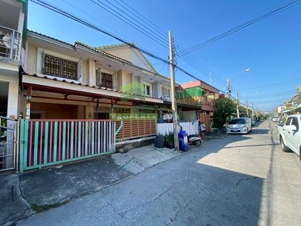 - ขายทาวน์เฮ้าส์ หมู่บ้าน พฤกษา15 แพรกษา เนื้อที่ 18 ตร.ว ทำเลดี ต่อเติมครบ