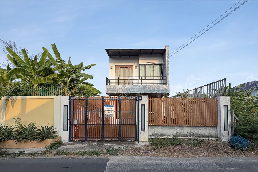 - บ้านเดี่ยวสร้างเอง 2 ชั้น ซอยบรมราชชนนี 68 ตลิ่งชัน ทำเลดีเข้าซอยไม่ลึก ใกล้ตลาดสดธนบุรี