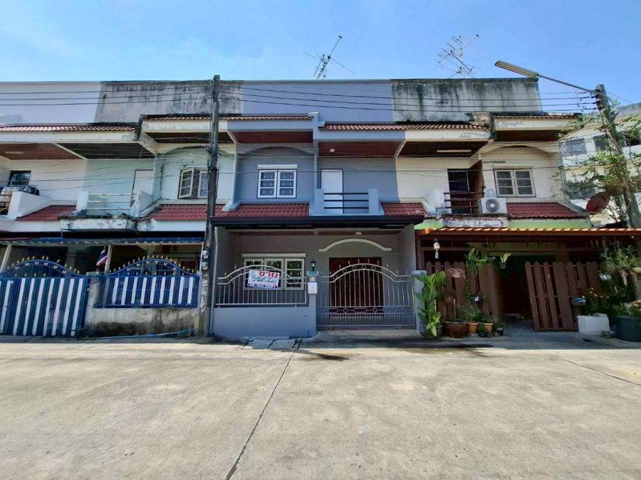 - บ้านแหวนยอด 2 ซ. ลำลูกกา 21 แยก 9 ถนนลำลูกกา ตำบลคูคต อำเภอลำลูกกา จังหวัดปทุมธานี