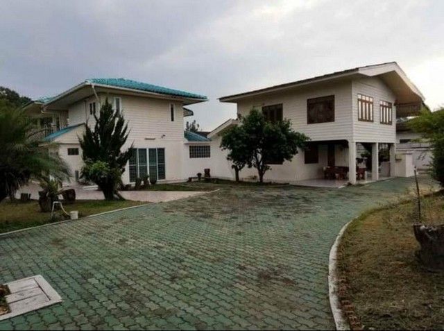 - ขายบ้านรวมที่ดินงอก 3ไร่ สวนผลไม้ 3.8ล้านบาท บ้าน 2 หลังเชื่อมต่อกัน 3นอน 2น้ำ ต.แม่แวน อ.พร้าว เชียงใหม่