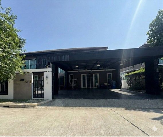 - บ้านเดี่ยวสุดหรู ลัดดารมย์ อิลิแกนซ์ วงแหวนสาทร ใกล้สาทร-พระราม 2 เดินทางสะดวกทุกเส้นทาง