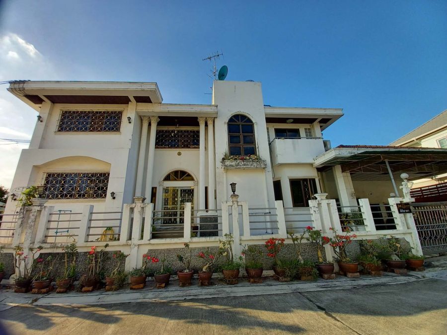 - ขายบ้านเดี่ยว 2 ชั้น มือสอง ย่านรามอินทรา