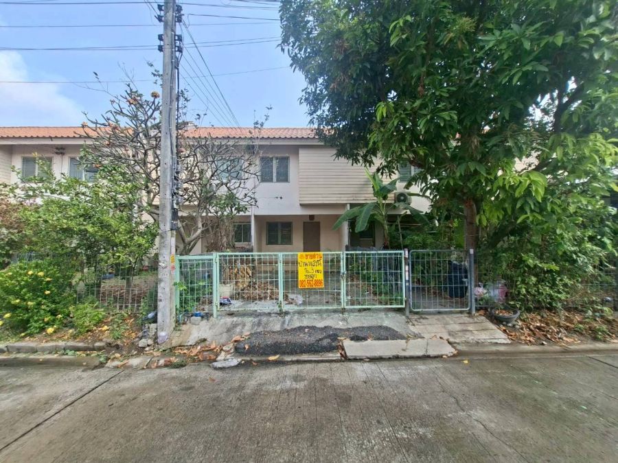 - ขายด่วนบ้าน 2 ชั้น หมู่บ้านเอื้ออาทร คลอง9