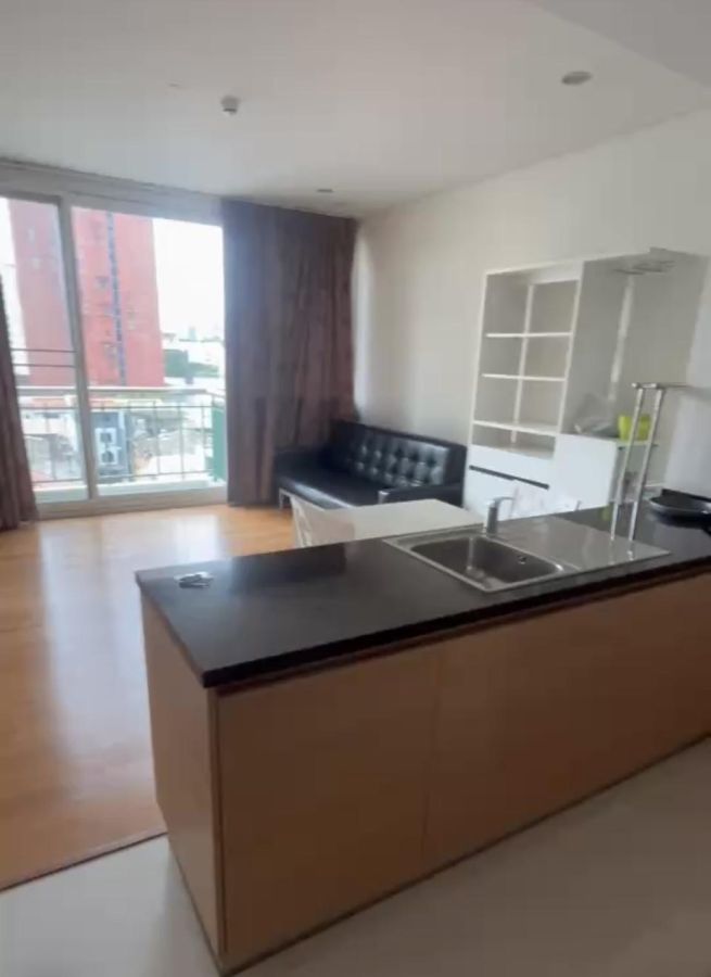 - ขายคอนโดวินด์ สุขุมวิท 23 ชั้น 7 พร้อมอยู่ ทำเลดี ใกล้ BTS อโศก - MRT สุขุมวิท