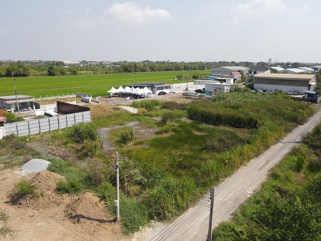 - พื้นที่ดิน - ขนาดพื้นที่ 200 sq.wa 1250000 BAHT สวยมาก ถูกมาก ถนนกว้าง เหมาะทำโกดัง สร้างบ้าน