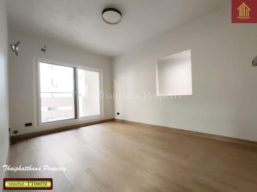 - บ้านสวนธน ศรีนครินทร์ คอนโดใหญ่ ใกล้รถไฟฟ้า สถานีศรีแบริ่ง ศรีลาซาล