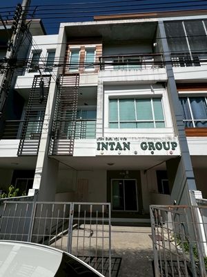 - ขาย คลัสเตอร์วิลล์ 3 ปิ่นเกล้า-ราชพฤกษ์ ทาวน์โฮม 3 ชั้น 24.9 ตารางวา The Cluster Ville 3 Pinklao-Rathchapruek