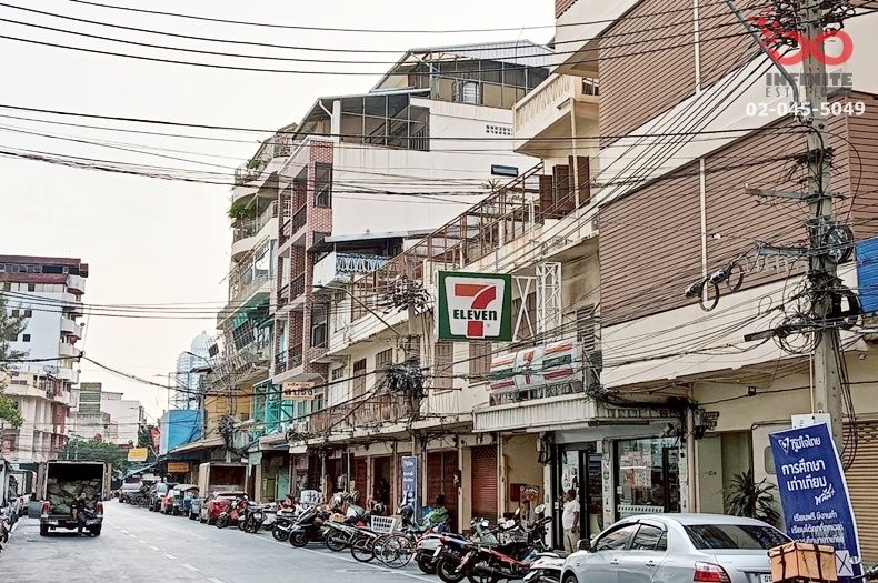 - ขายอาคารพาณิชย์ ถนนมหาจักร 4 ชั้น 11 ตร.ว. ใกล้คลองถมเซ็นเตอร์ พร้อมผู้เช่า