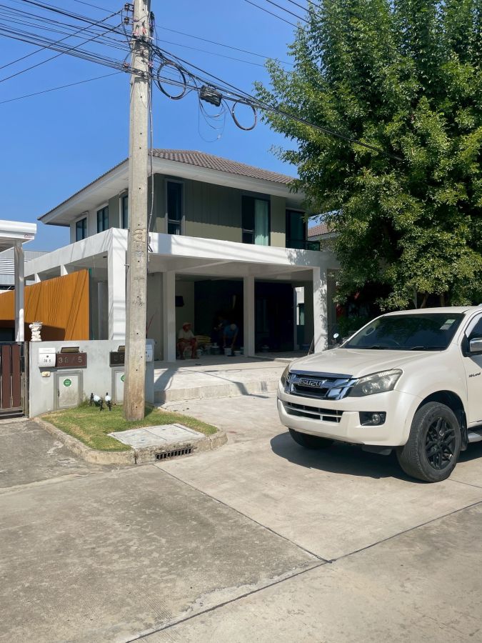 - เช่า/ขายบ้านเดี่ยว 2 ชั้น หมู่บ้านคณาสิริ วงแหวนลำลูกกา 51 ตร.ว. คลอง 5 ธัญบุรี ใกล้ฟิวเจอร์พาร์ครังสิต