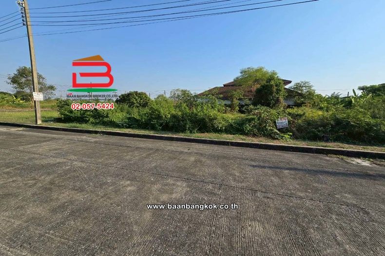 - ที่ดินเปล่า เนื้อที่ 70 ตร.ว. โครงการ ชัยพฤกษ์ 1 (ซอยคุ้มเกล้า 7) ถนนสุวินทวงศ์ แขวงลำปลาทิว เขตลาดกระบัง